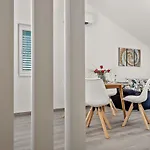 Kozina Apartment *